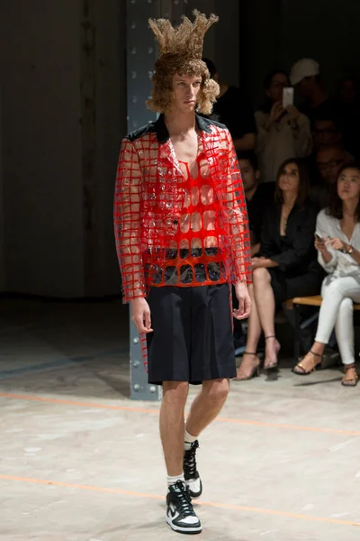 Look 11